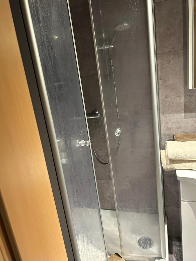Familiekamer met Eigen Badkamer