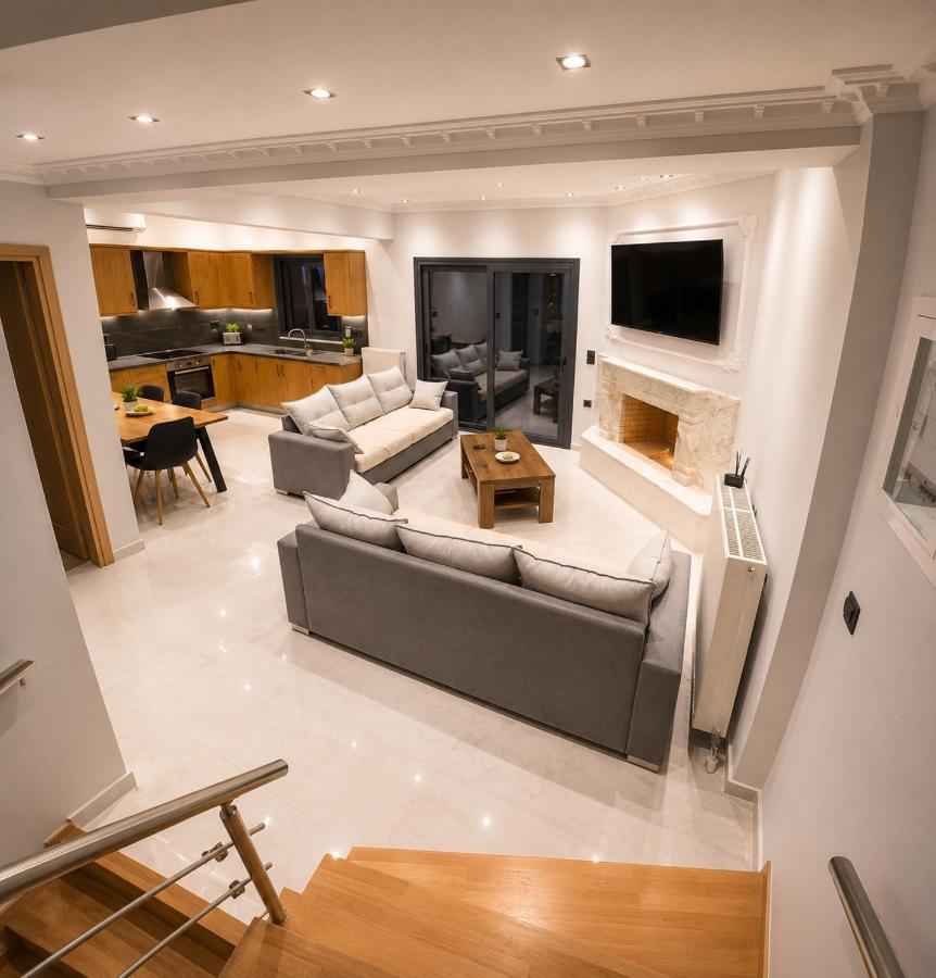 KONTIS' Deluxe furnished apartment - Bed and Breakfast Loutráki