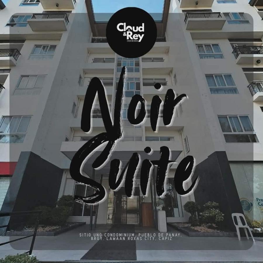 Noir Suites by Cloud & Rey Staycation Rentals - Bed and Breakfast Roxas City
