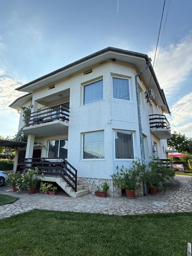 Къща за гости Шишкови - B&B Shabla