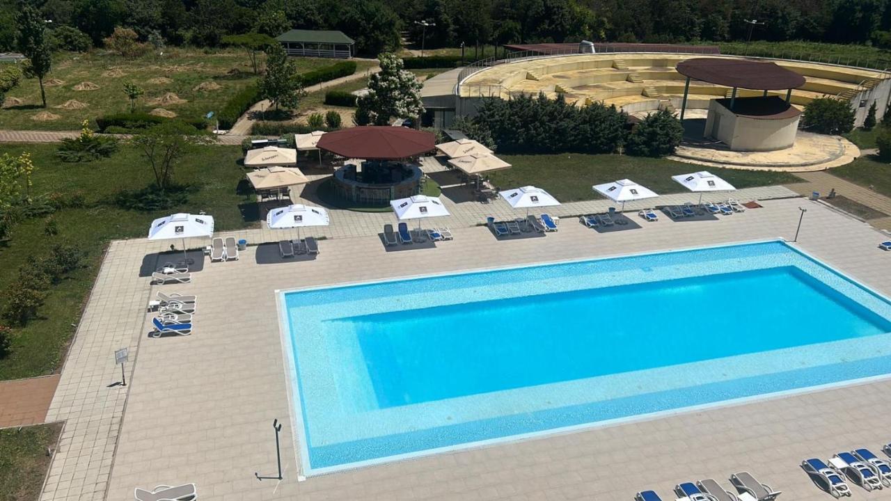 Studio Cris Sea View in Blaxy Residence - B&B 23 August