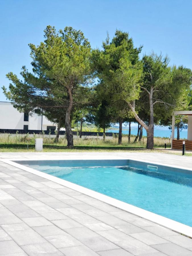 Mobilhome Nico - Privlaka Camping with Pool - Chambres d'hôtes Privlaka