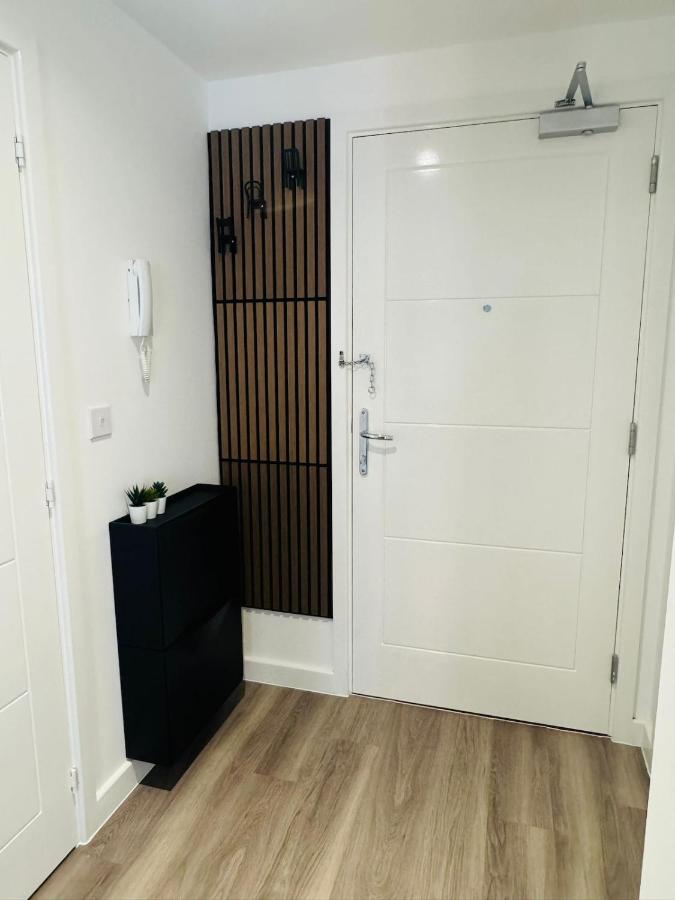 Luxury River View Penthouse - Bed and Breakfast Southampton