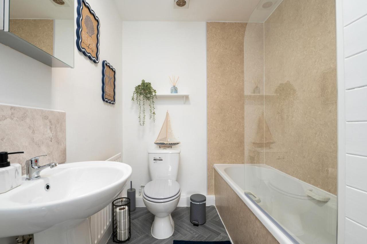 Stunning Bungalow Apartment - 3-4 beds - Parking - B&B Market Rasen