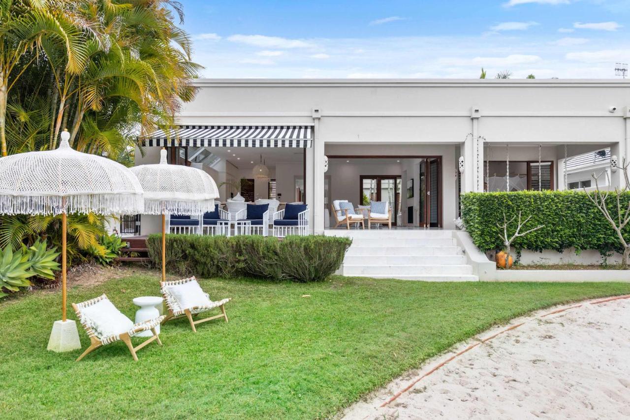 Quintessential Noosa Waterfront Home Heated Pool - B&B Neusa Vale