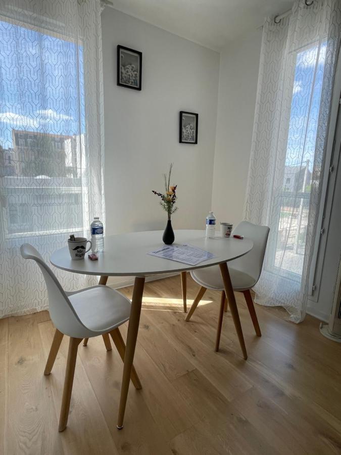 Jolie chambre proche de paris et sa périphérie - Bed and Breakfast Aubervilliers