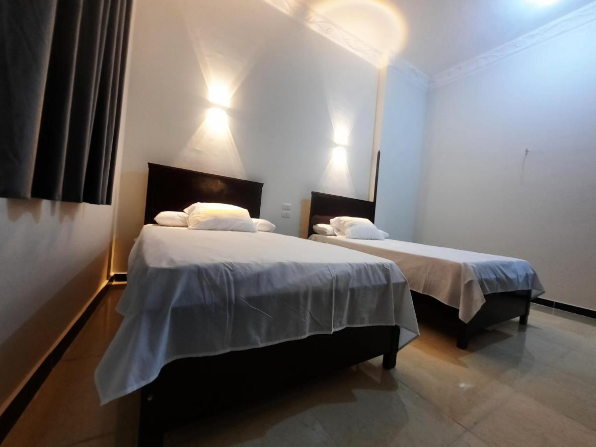Appartamento con 2 Camere da Letto e Vista Giardino 