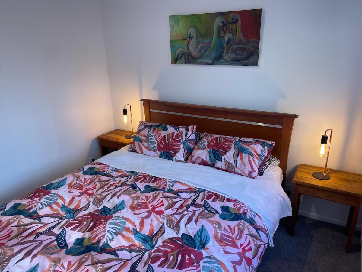 Prime location, Modern Family living - B&B Distretto di Queenstown