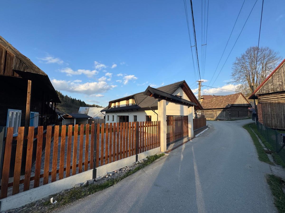 Pallov Dvor - B&B Lutiše