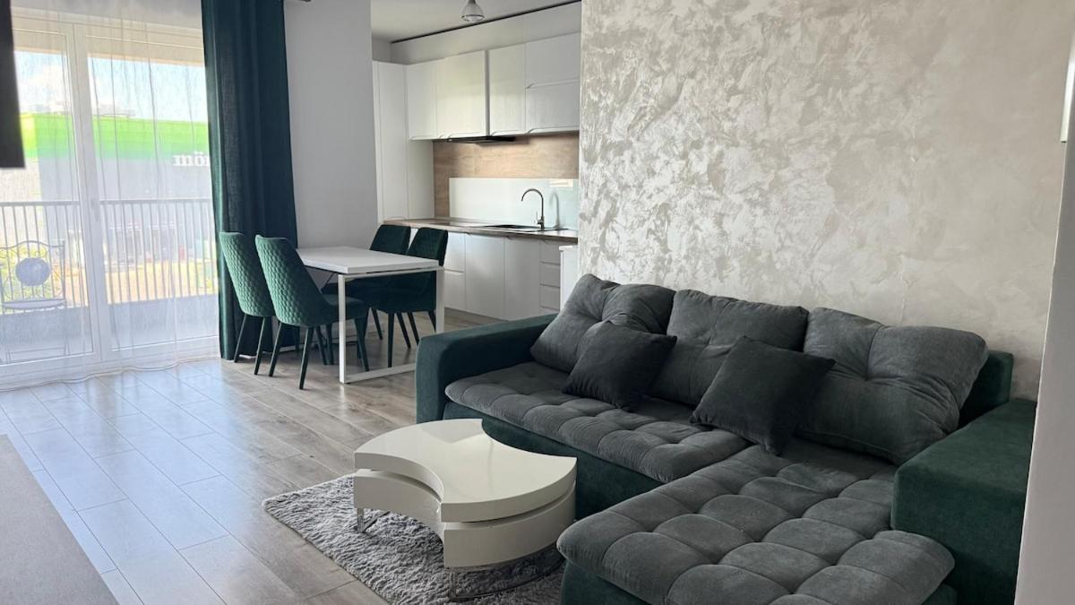 Columna 12 - Modern Apartament near Vivo Mall - B&B Floreşti