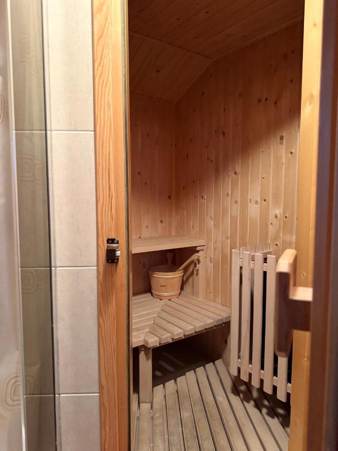 Chambre Quadruple avec Salle de Bains Commune