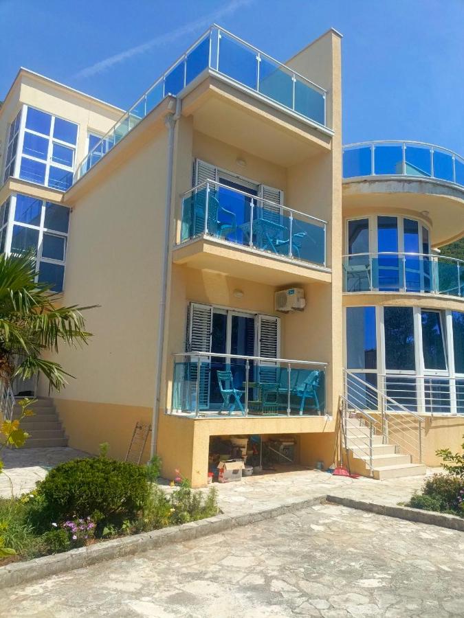 Guest House Sunny Villa - B&B Petrovac na Moru