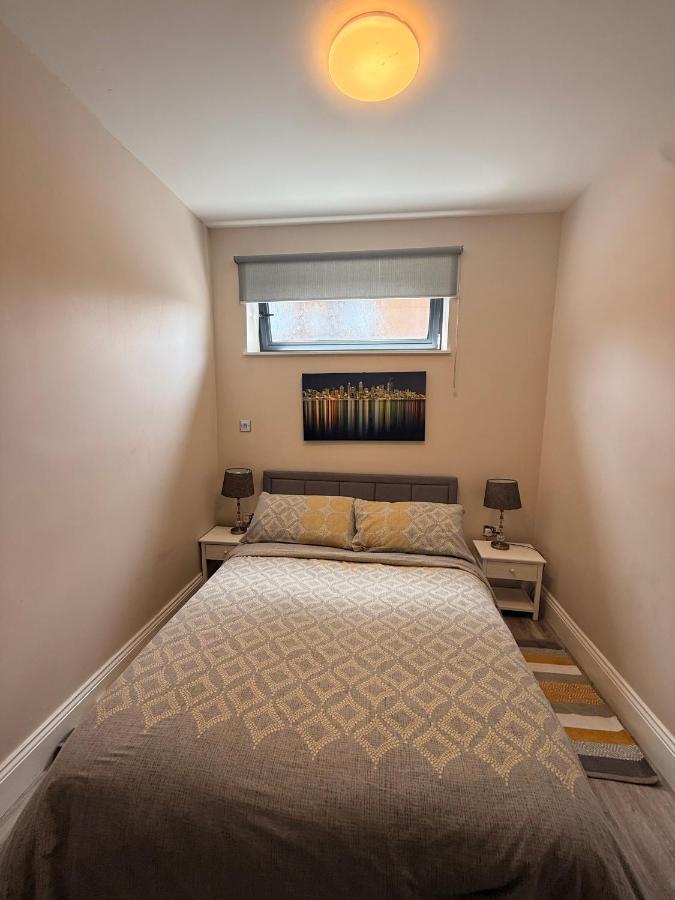 1 bedroom Studio on Ground Floor in Ealing near tube - Chambres d'hôtes Hanwell