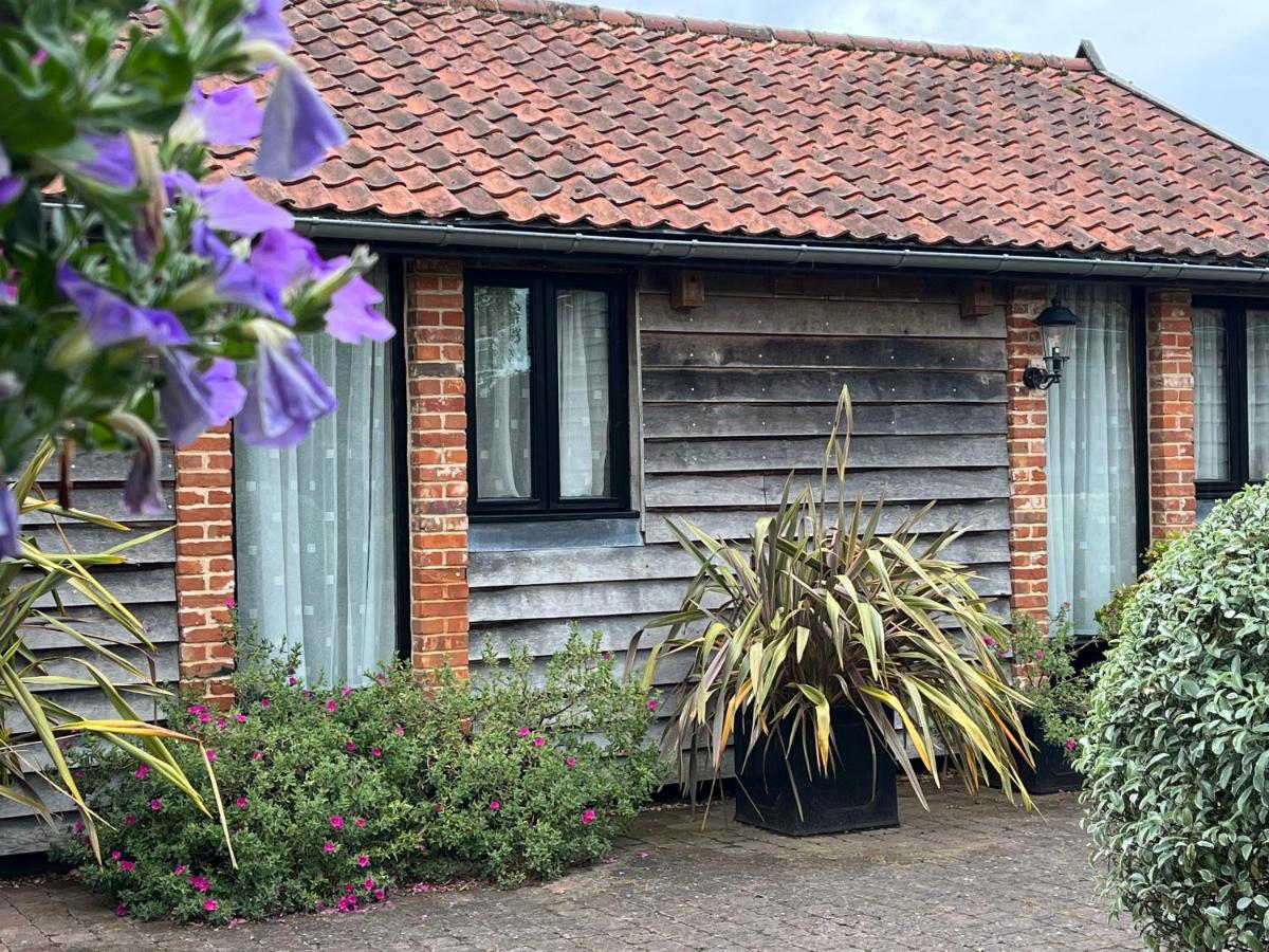 Old Field Barn Boutique B&B - Ferienwohnung Attleborough