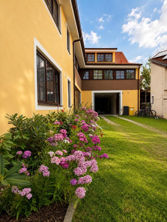 Penzion V Podzámčí - bezbariérové apartmány v centru Třeboně - Ferienwohnung Wittingau