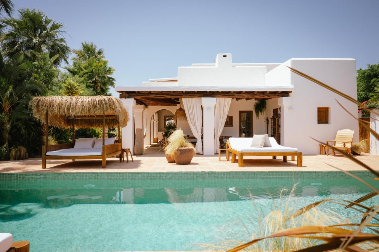 VILLA SERENITY 3 Luxury boutique villa - B&B Sant Jordi