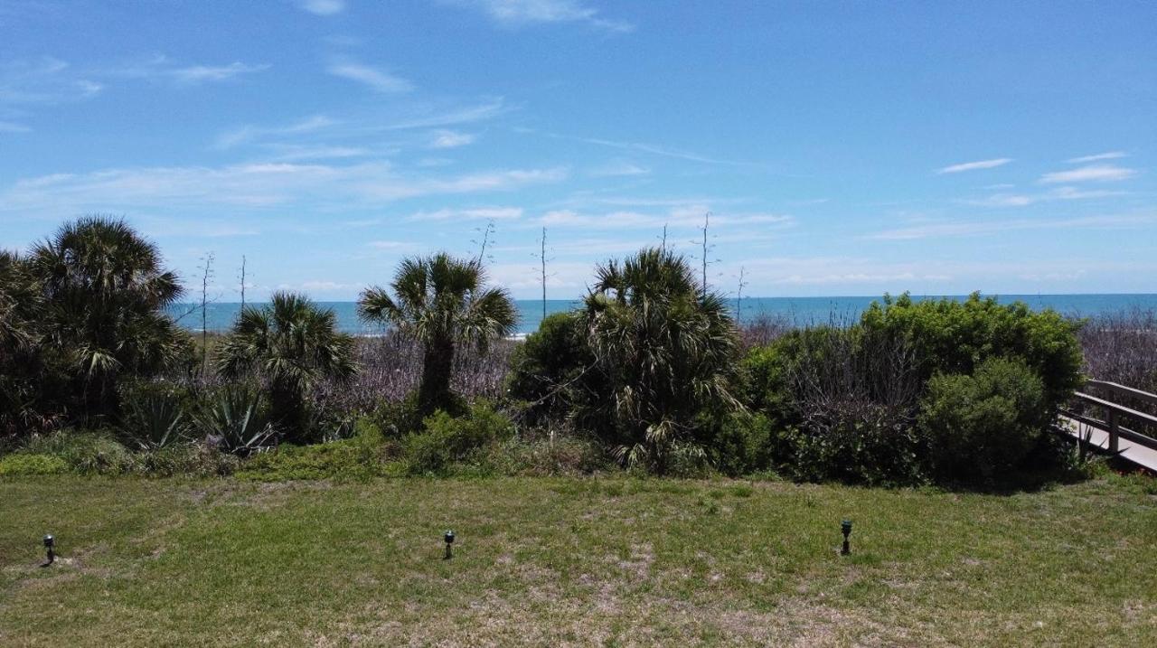 Newly Remodeled 2- Bedroom Ocean Front Condo - Ferienwohnung Cocoa Beach