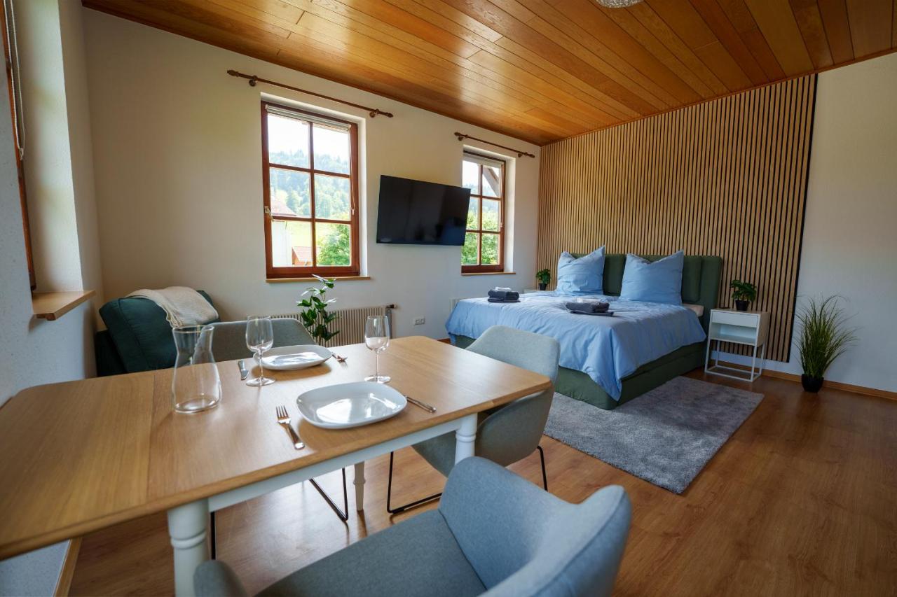 Direkt am Wanderweg, Ferienwohnung im Allgäu nahe Oberstaufen - B&B Oberstaufen