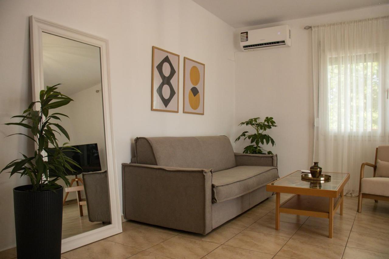 Diame Suite - Tzivelekidou - Chambres d'hôtes Chrysoúpolis