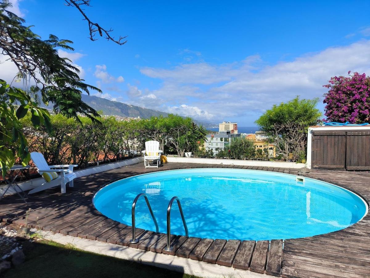 Modern Panoramic Villa with Pool & Terrace - Chambres d'hôtes Puerto de la Cruz
