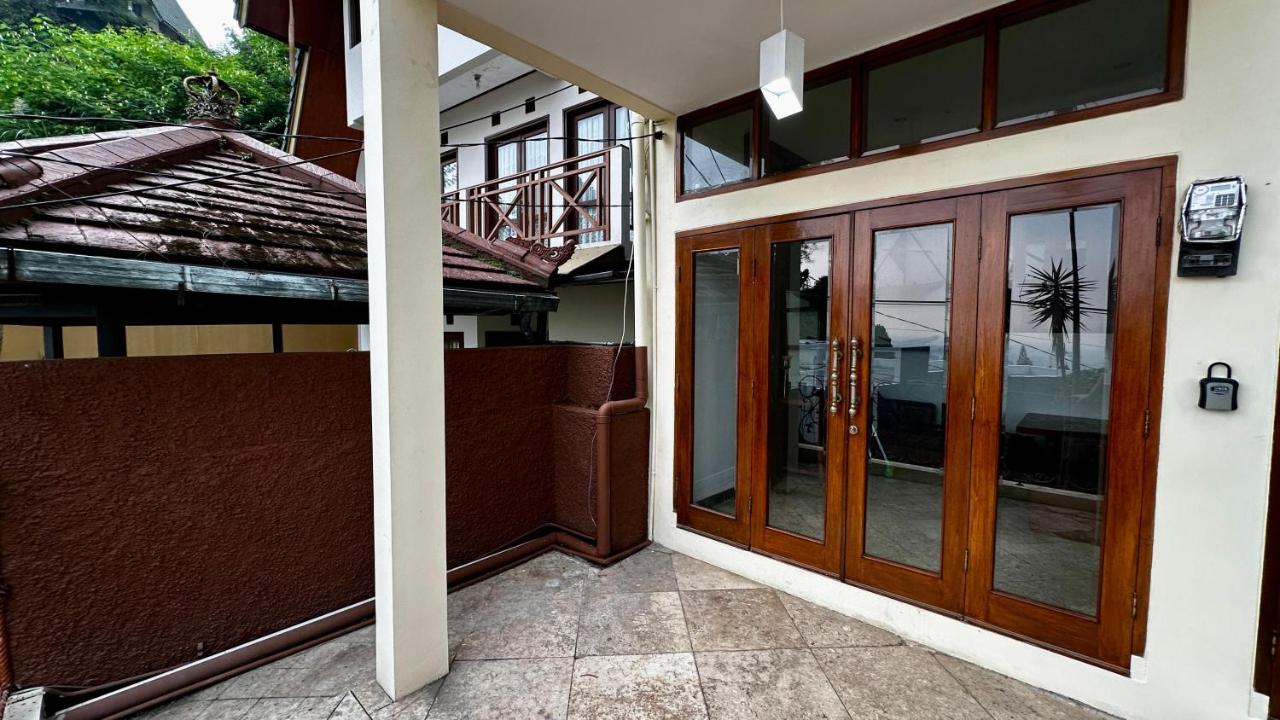 De Bukit Dago Villa by Your Home - B&B Bandung