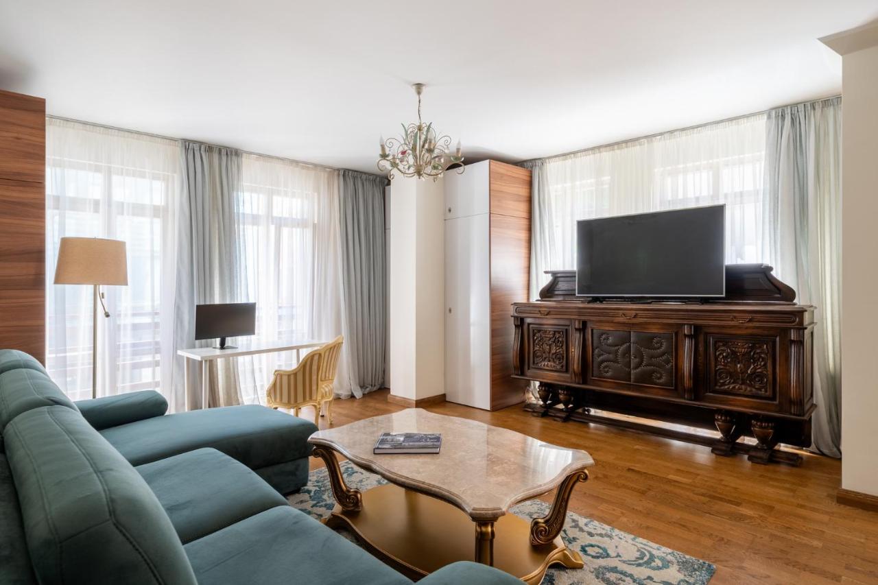 Old Town 75sqm flat in a modern building - remote work setup - B&B Riga
