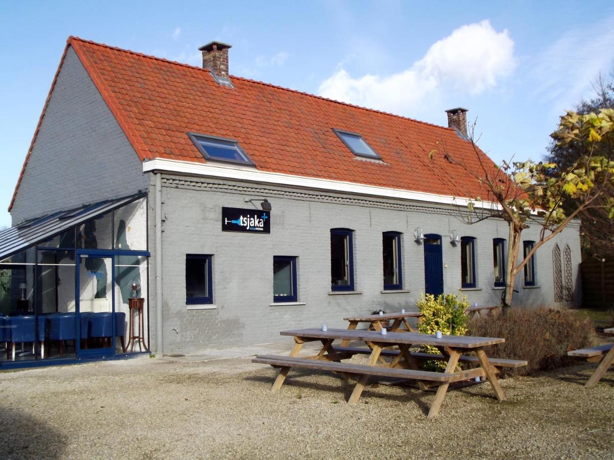 B&B Ronse - Tsjaka+ - Bed and Breakfast Ronse