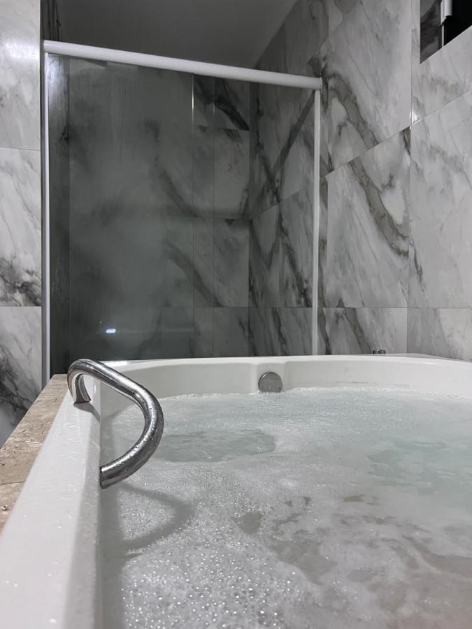 Casa com Hidromassagem Quente e Fria - B&B Santa Cruz do Sul