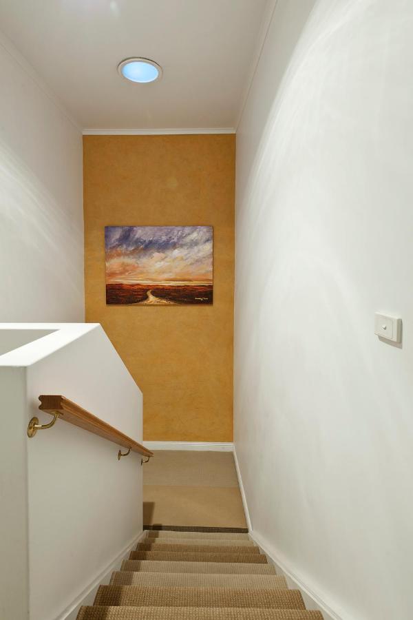 Apt 2: Two Bedroom Apartment at Marine Terrace (Qn+Qn)