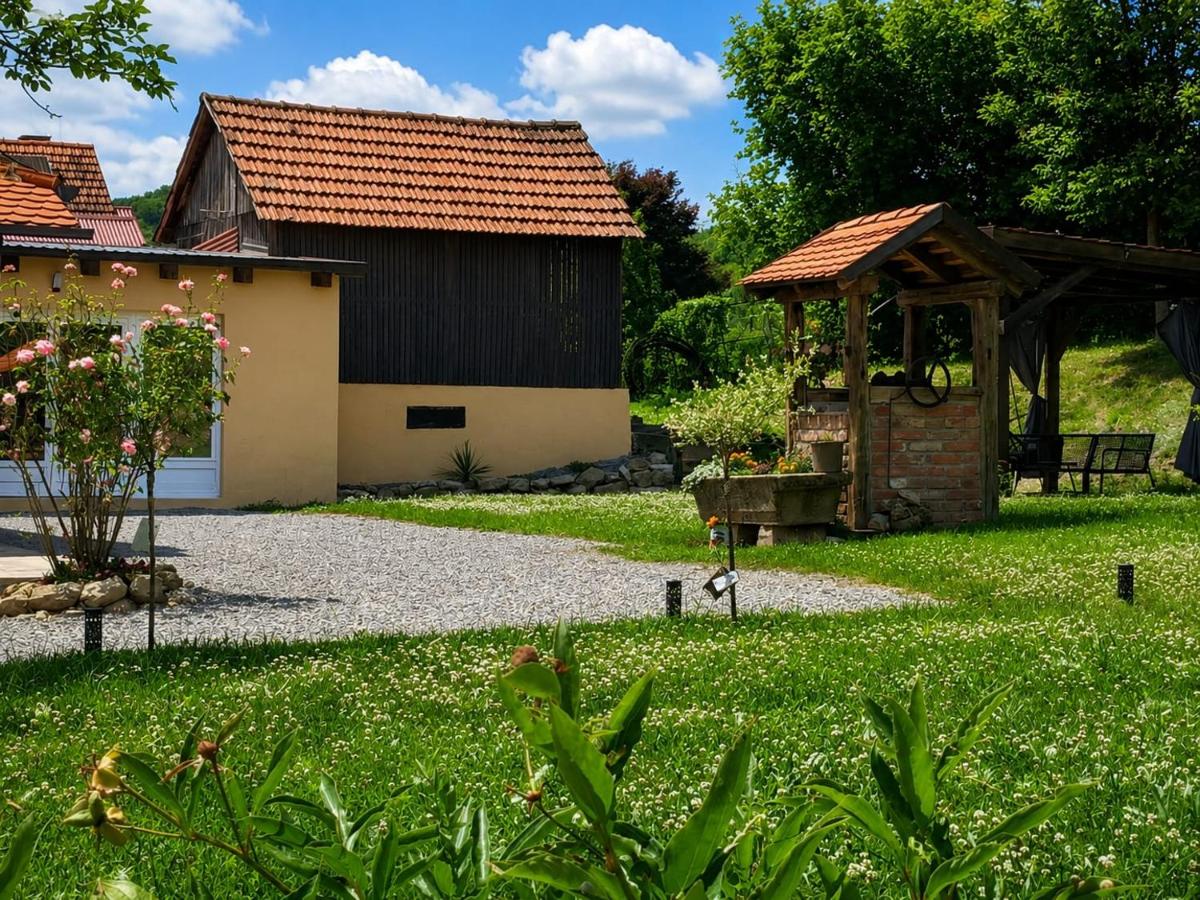 Kuća za odmor Oršulić - Chambres d'hôtes Ratkovica