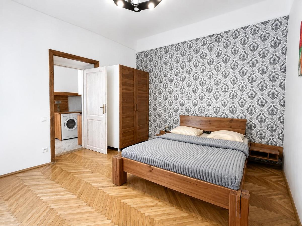 Апартаменти на Романчука в центрі - B&B Leopoli