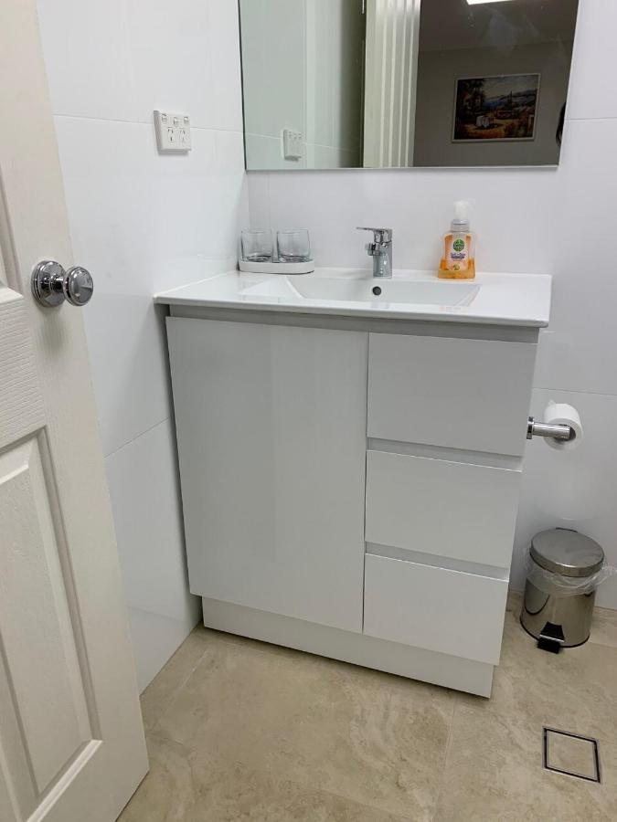 Quiet Private Independent - B&B Sydney
