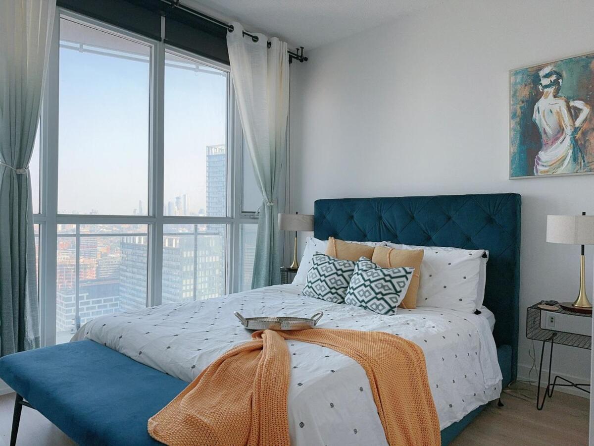 Charming Condo near CN Tower - B&B Toronto