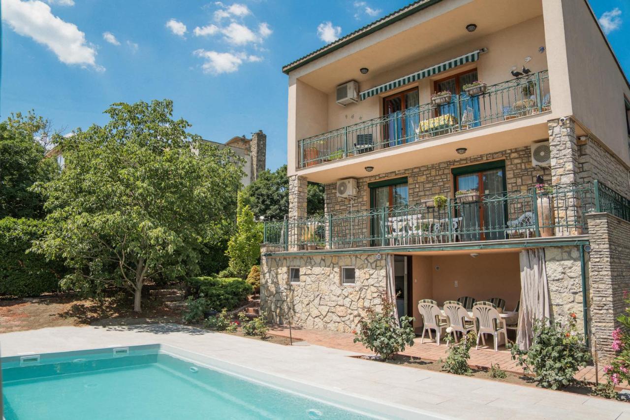 200m to Beach Family House with Garden at super location - B&B Balatonfüred