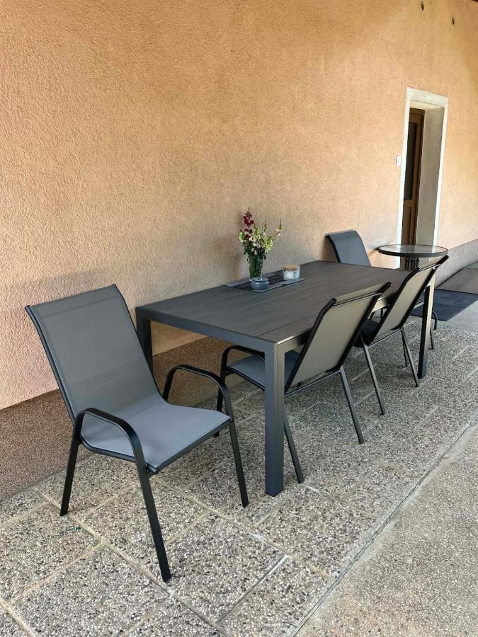 Lakeside Holiday Home Kočevje - BBQ & FREE Parking - Ferienwohnung Gottschee