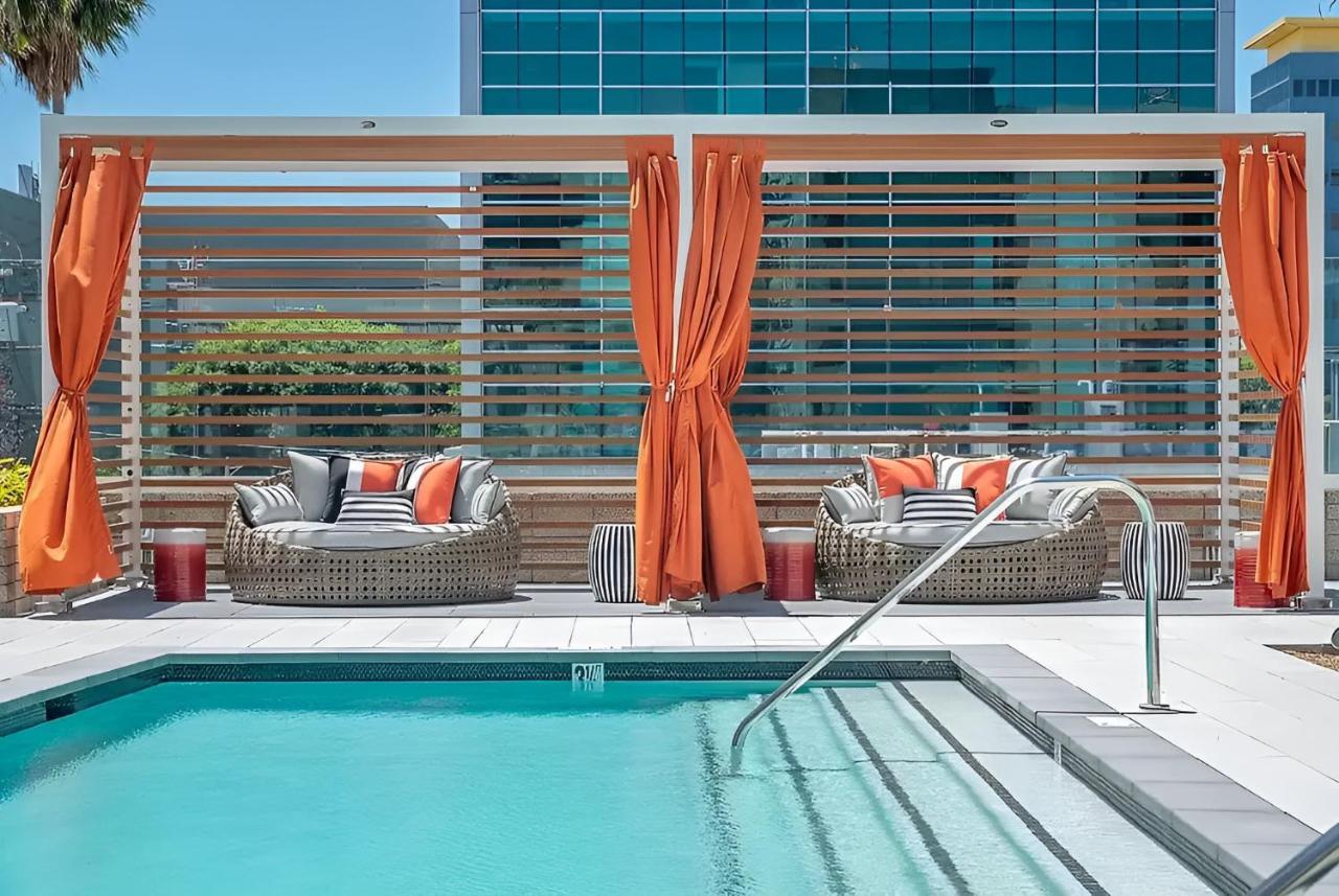 Stylish apartment with a perfect pool - B&B Los Angeles