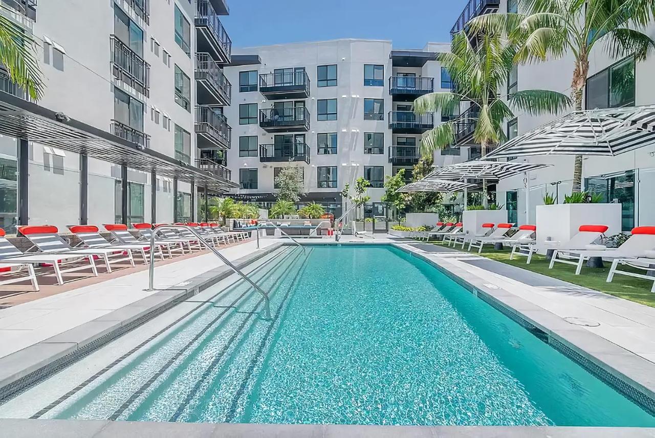 Stylish apartment with a perfect pool - B&B Los Angeles