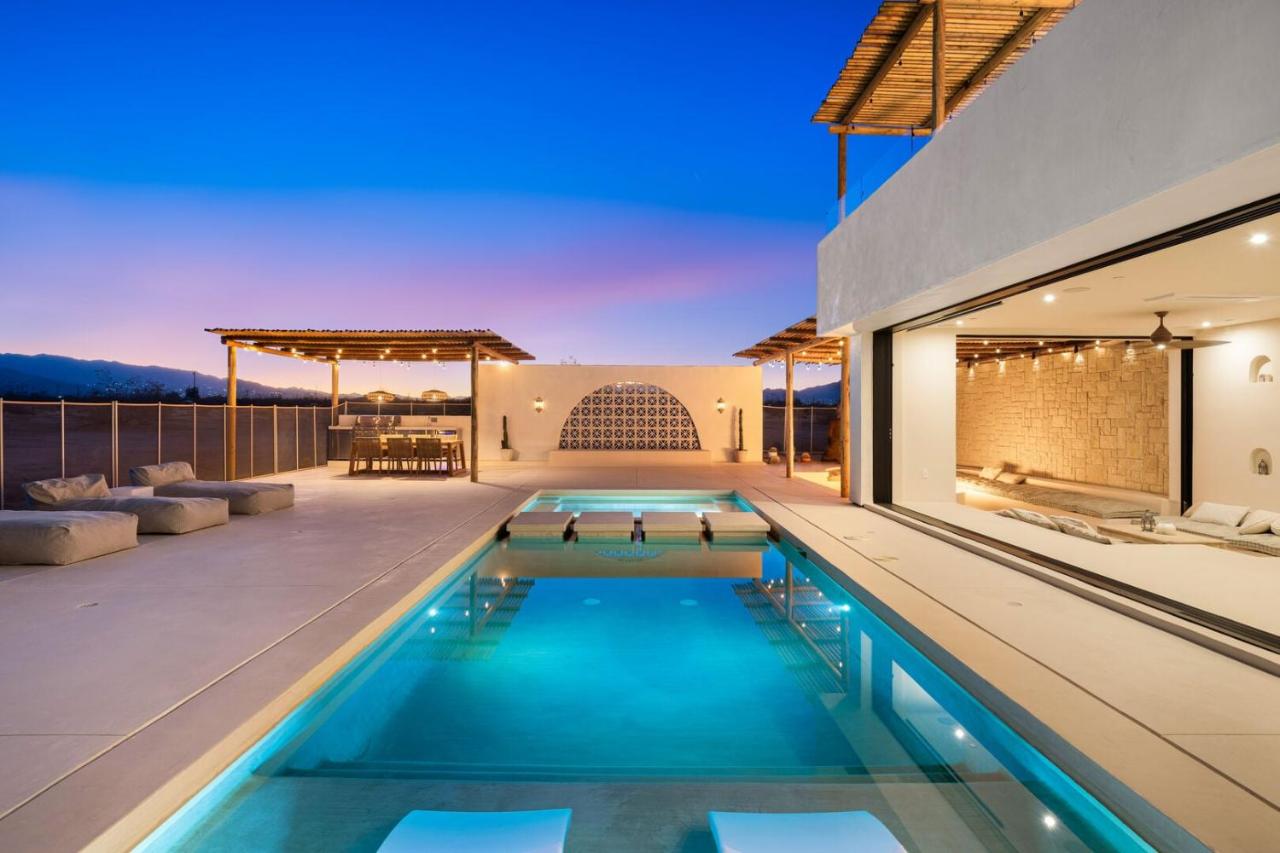 Villa Luna - Ibiza villa w pool rooftop deck - B&B Joshua Tree