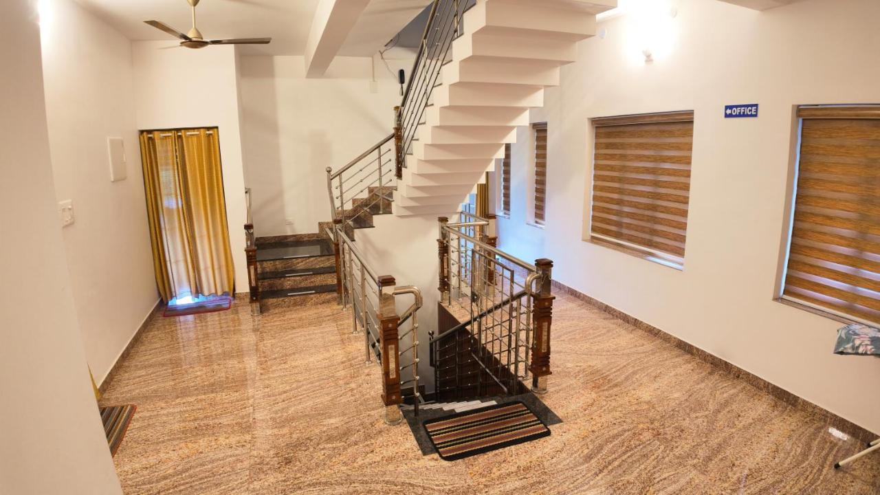 BIKI'S PALM VILLA - Ferienwohnung Kaduthuruthy