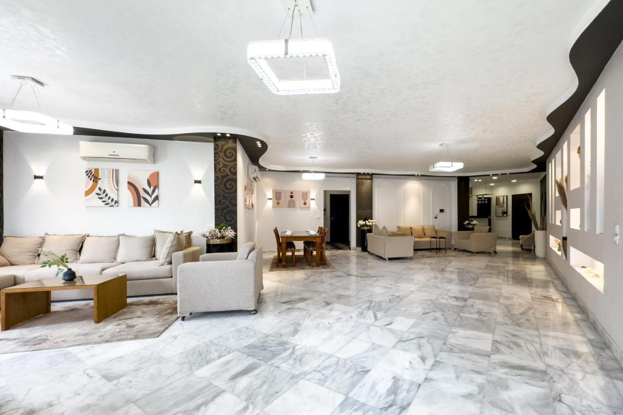 The 2BDR Peridot Apt 15 min to CAI Airport - B&B Il Cairo