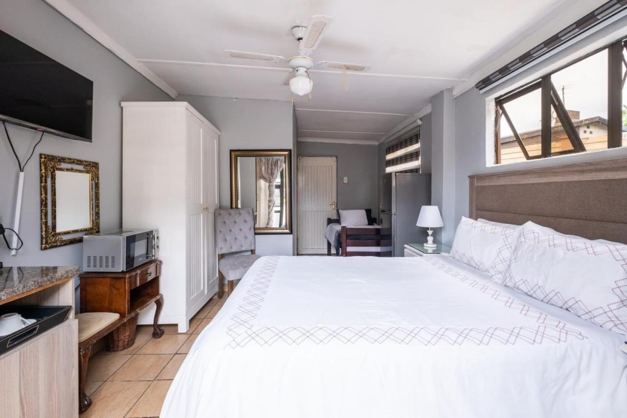 Deluxe Double Room with Bath
