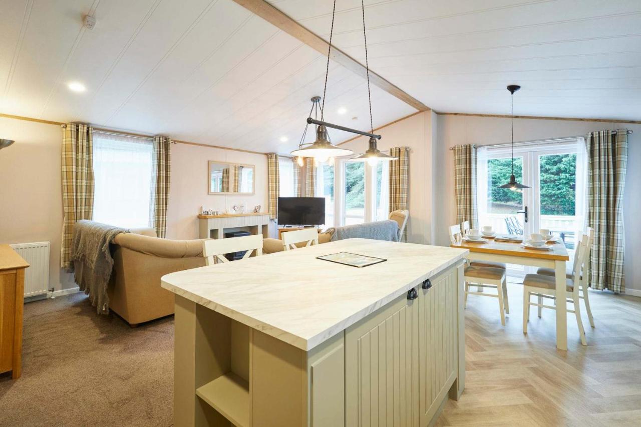 Hawthorne Villa with Hot Tub - Chambres d'hôtes York