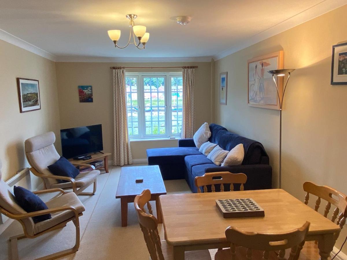 Harbour Watch - Waterfront 2 Bed Apartment with Parking - B&B Whitby