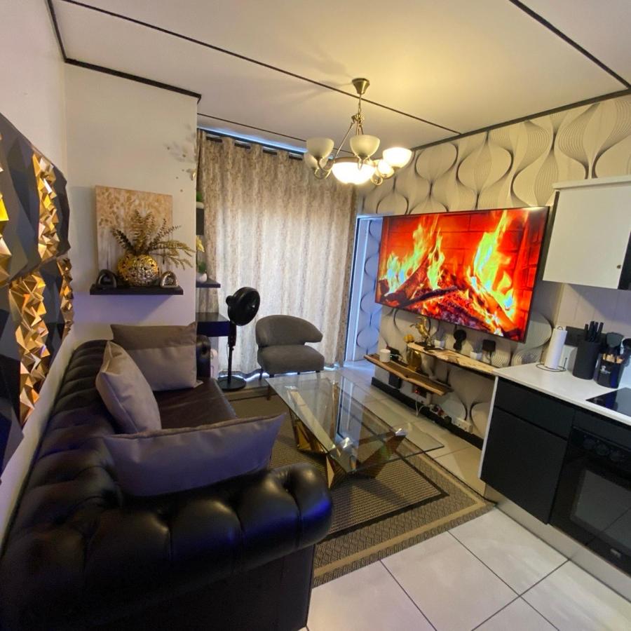 Up Market Elegant Luxury Smart Home Getaway - B&B Centane