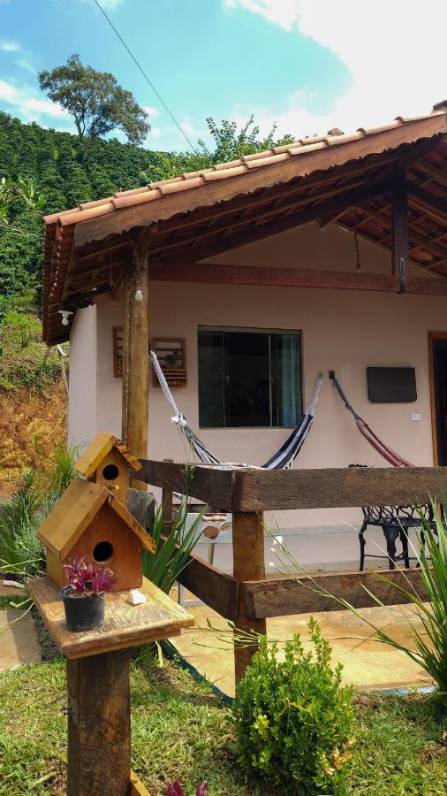 Chalé Nascer das Montanhas - B&B Bueno Brandão