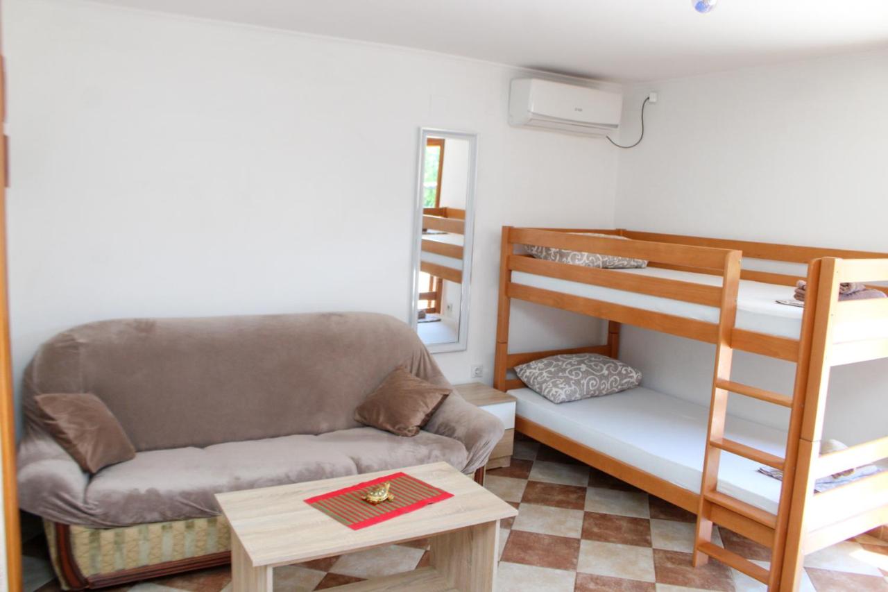 Bellora Studio House - Bed and Breakfast Donja Jošica