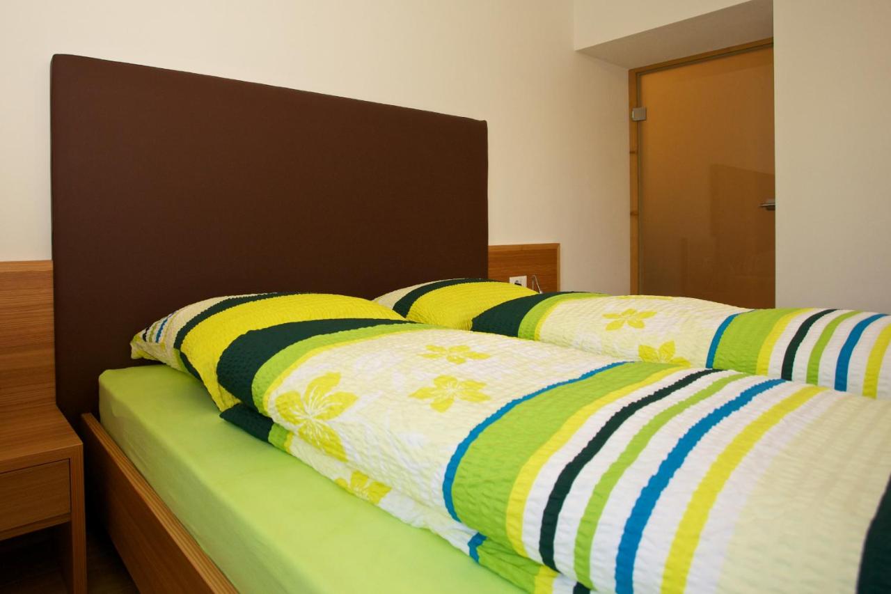 One-Bedroom Apartment with Sofa Bed