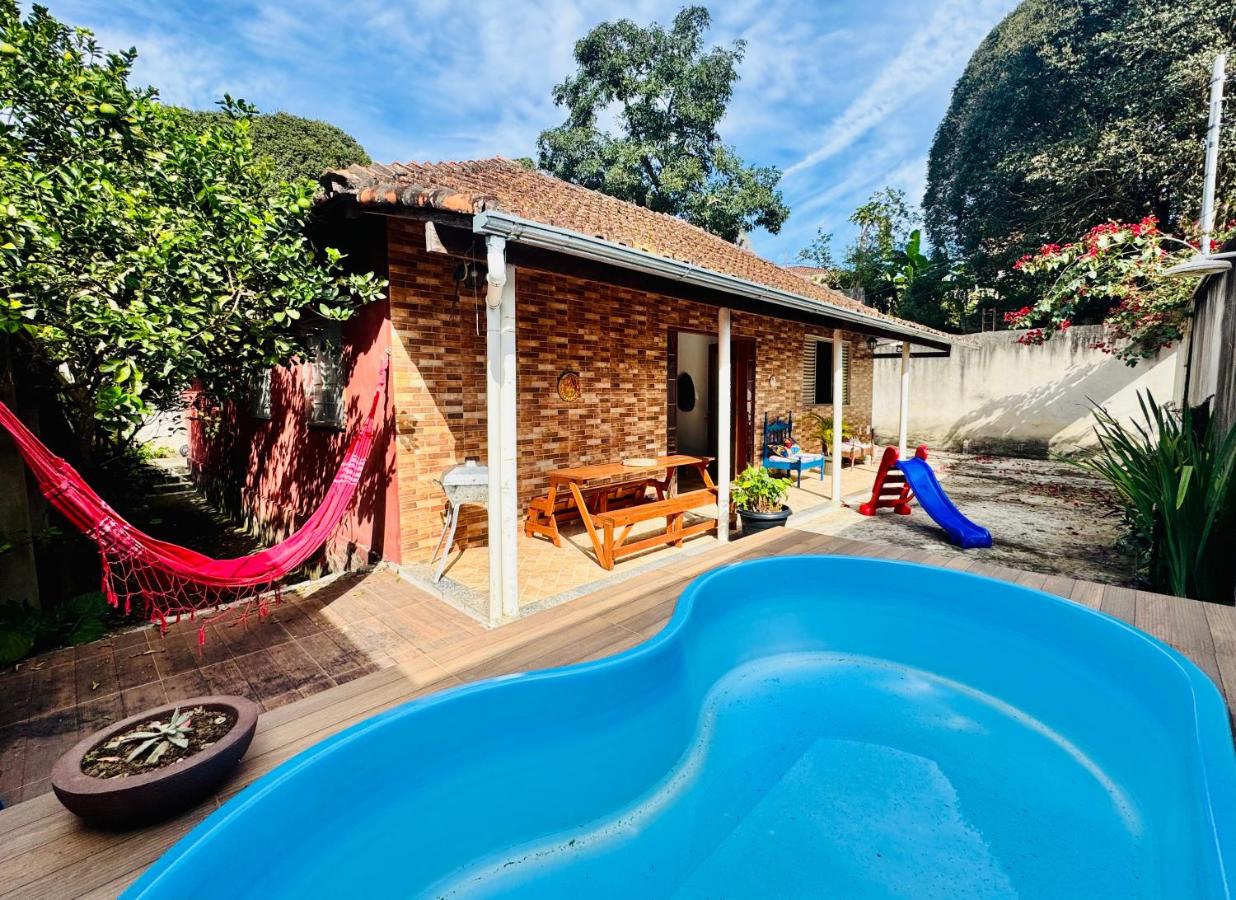 Casa com piscina com 4 quartos , 4 min do centro de carro - B&B São Lourenço