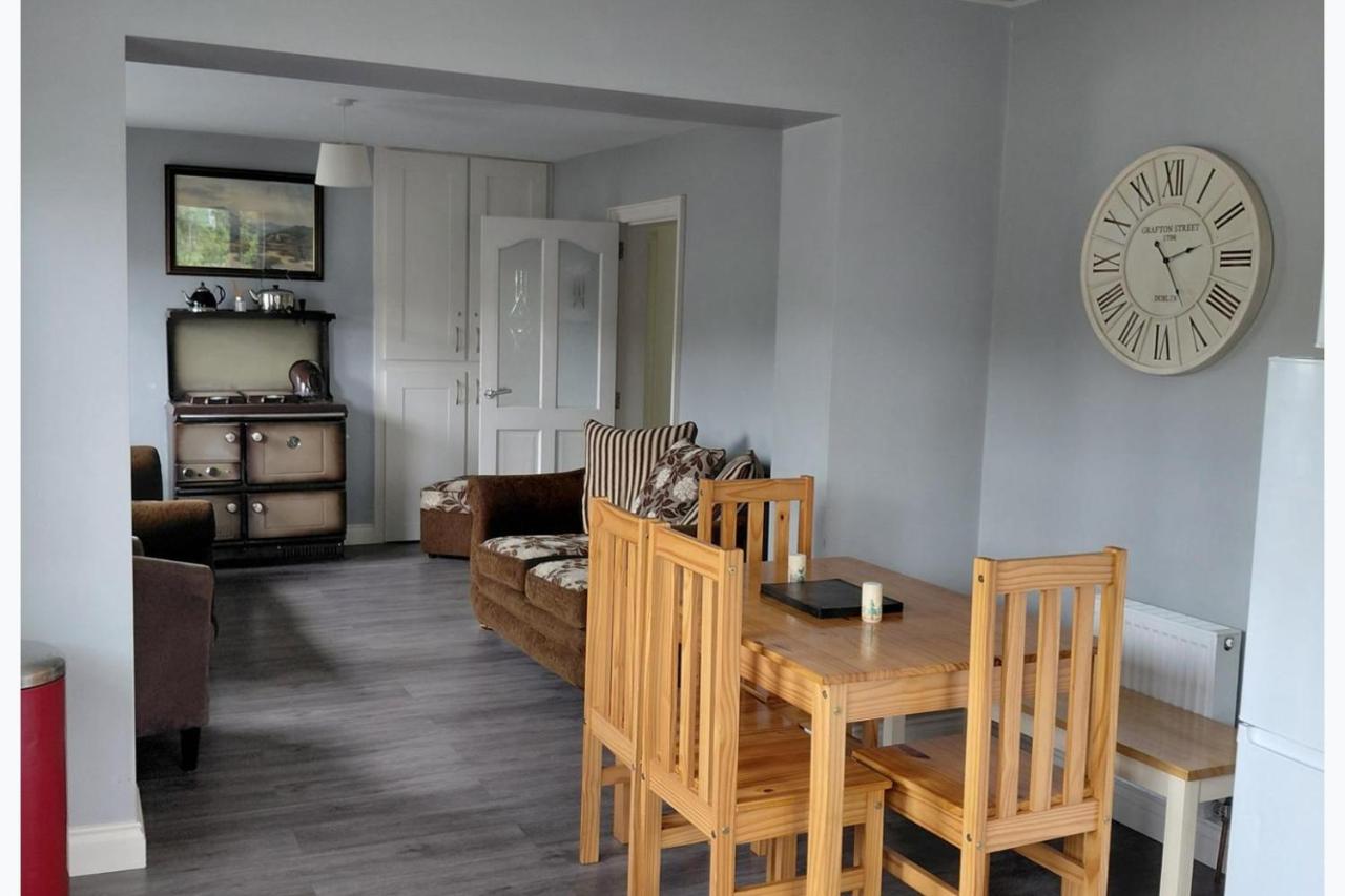 Cottage - Sleeps 6 - Parking - B&B Letterkenny