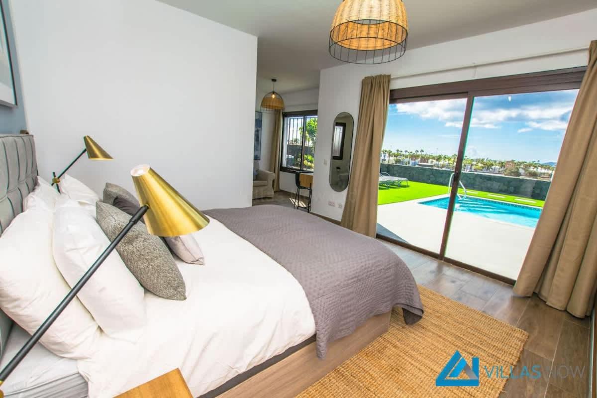 222 - Villa Noches De Luna by Villas Now Ltd - B&B spiaggia di Blanca